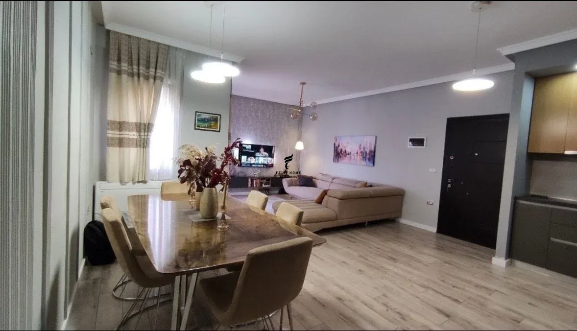 APARTAMENT ME QERA 2+1 KOPSHTI BOTANIK 60.000LEKE