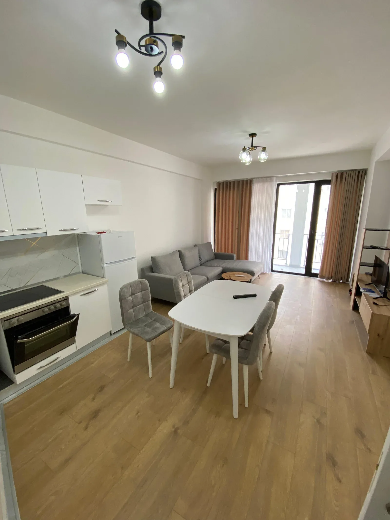APARTAMENT ME QERA 2+1 ASTIR 60.000 LEKE