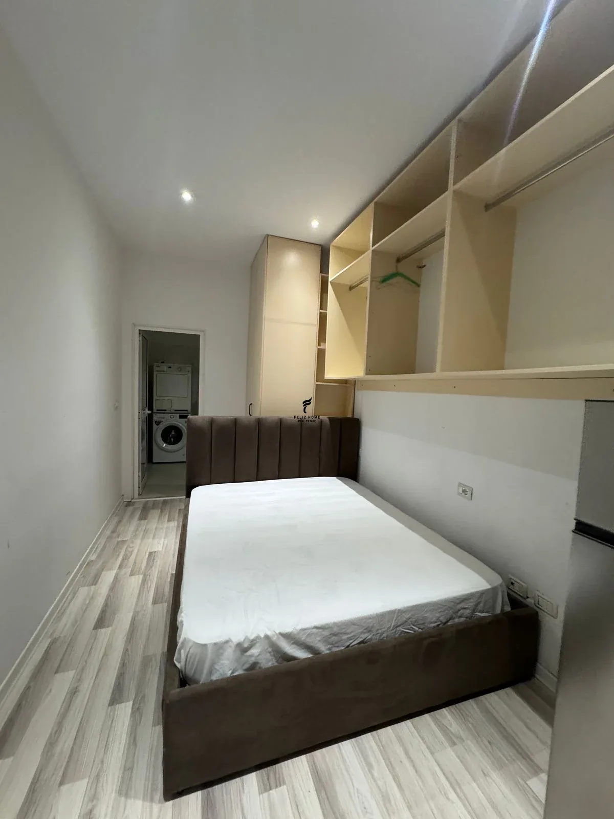 GARSONIERE ME QERA 40M2 RRUGA E BARRIKADAVE 42.000 LEKE