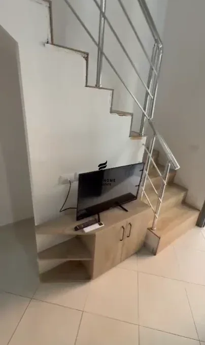APARTAMENT ME QERA 1+1 RRUGA E DIBRES 43.000 LEKE 2
