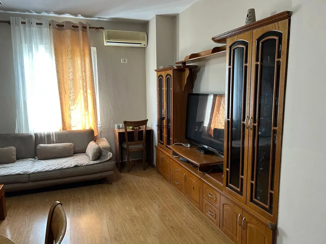APARTAMENT ME QERA 2+1 RRUGA E ELBASANIT 60.000 LEKE 3