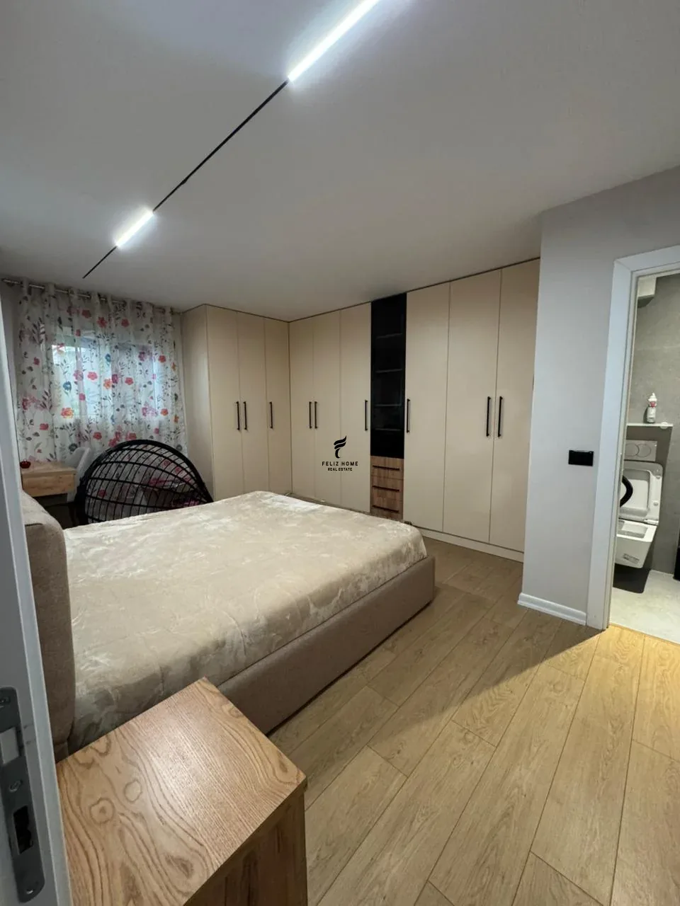 APARTAMENT ME QERA 2+1+2 RRUGA E DIBRES 70.000 LEKE 4
