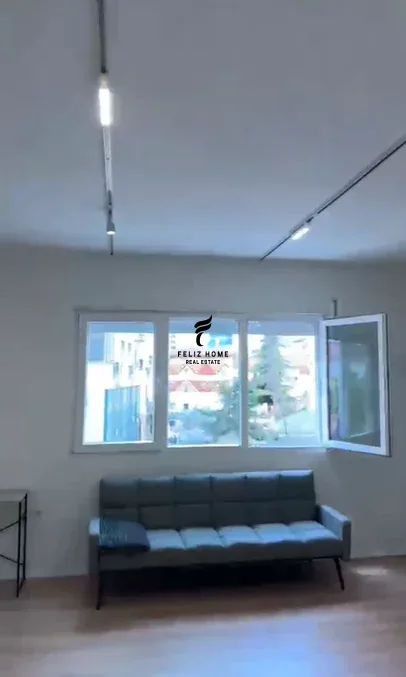 ZYRE ME QERA 135 M2 PAZARI I RI 150.000 LEKE 3