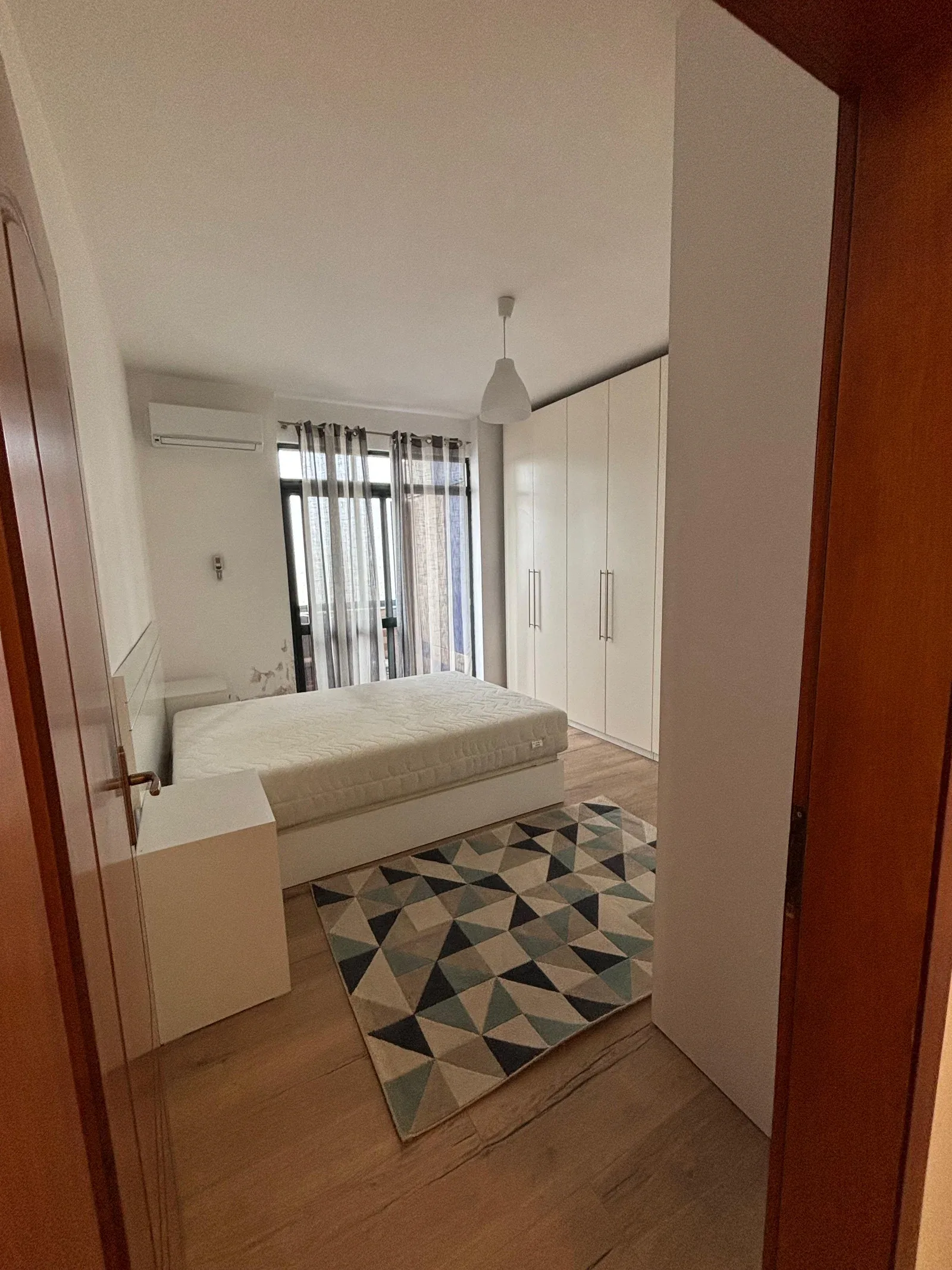 APARTAMENT ME QERA 3+1+2 RRUGA E KAVAJES 110.000 LEKE 4