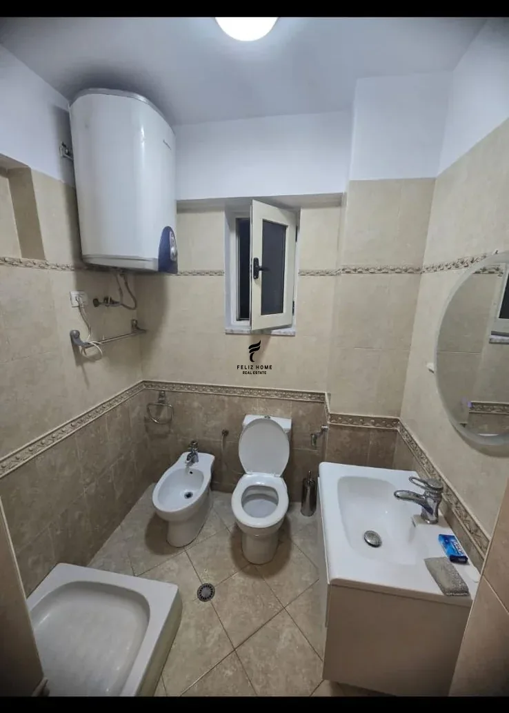 APARTAMEMT ME QERA 1+1 RRUGA E BARRIKADAVE 65.000 LEKE 3