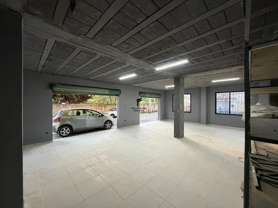 MAGAZINE ME QERA 120 M2 LAPRAKE 75.000 LEKE 4