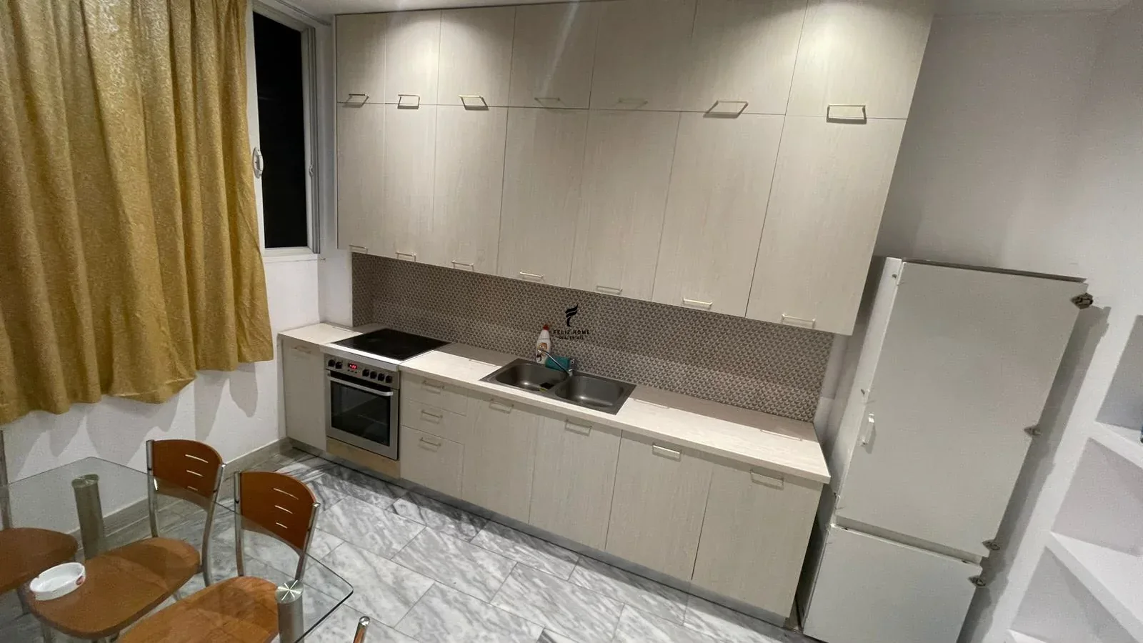 APARTAMENT ME QERA 2+2 RRUGA E DIBRES 50.000 LEKE 2