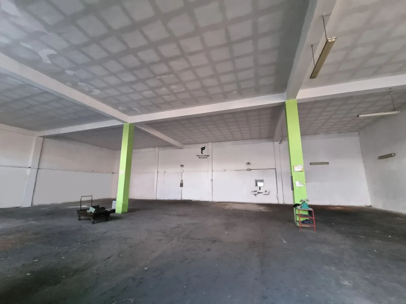 SHITET KAPANON 2120 M2 AUTOSTRADA TIRANE-DURRES 1.190.000 EURO 1