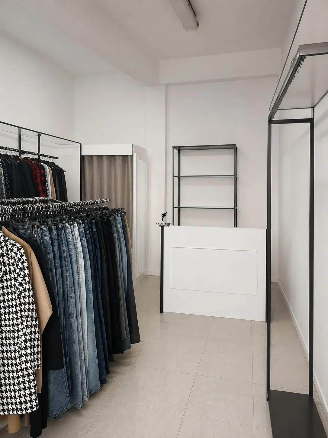 ZYRE ME QERA 20M2 PAZARI I RI 20.000 LEKE