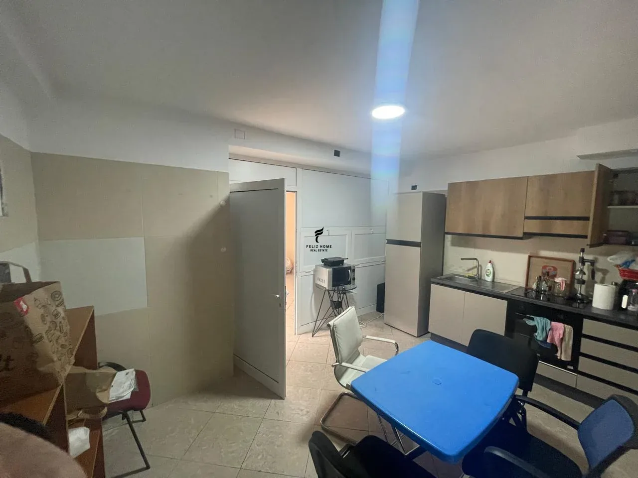 ZYRE ME QERA 163M2 PAZARI I RI 1.600 EURO 4
