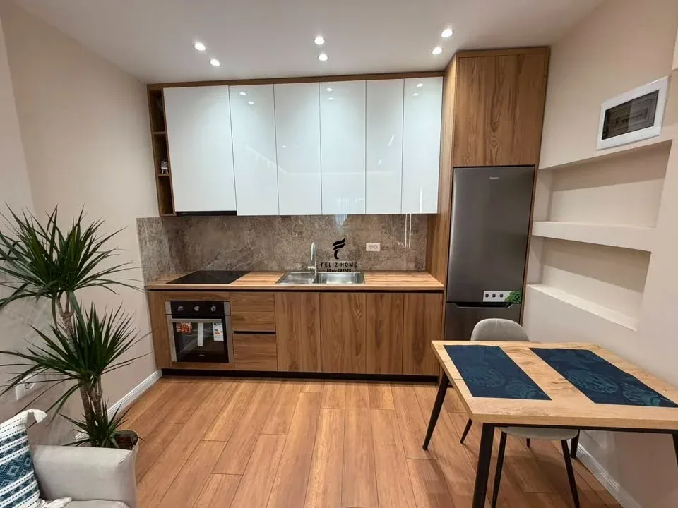 SHITET GARSONIERE 34 M2 PAZARI RI 120.000 EURO 4