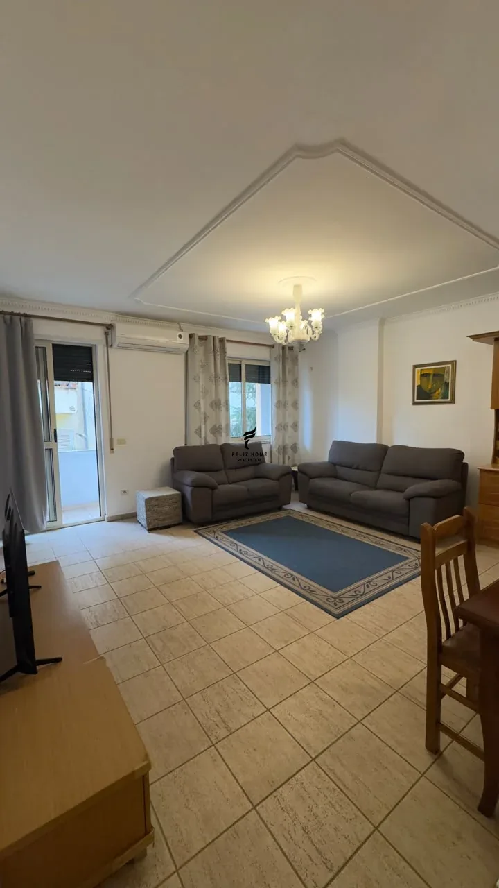 APARTAMENT ME QERA 1+1 QENDER 65.000 LEKE