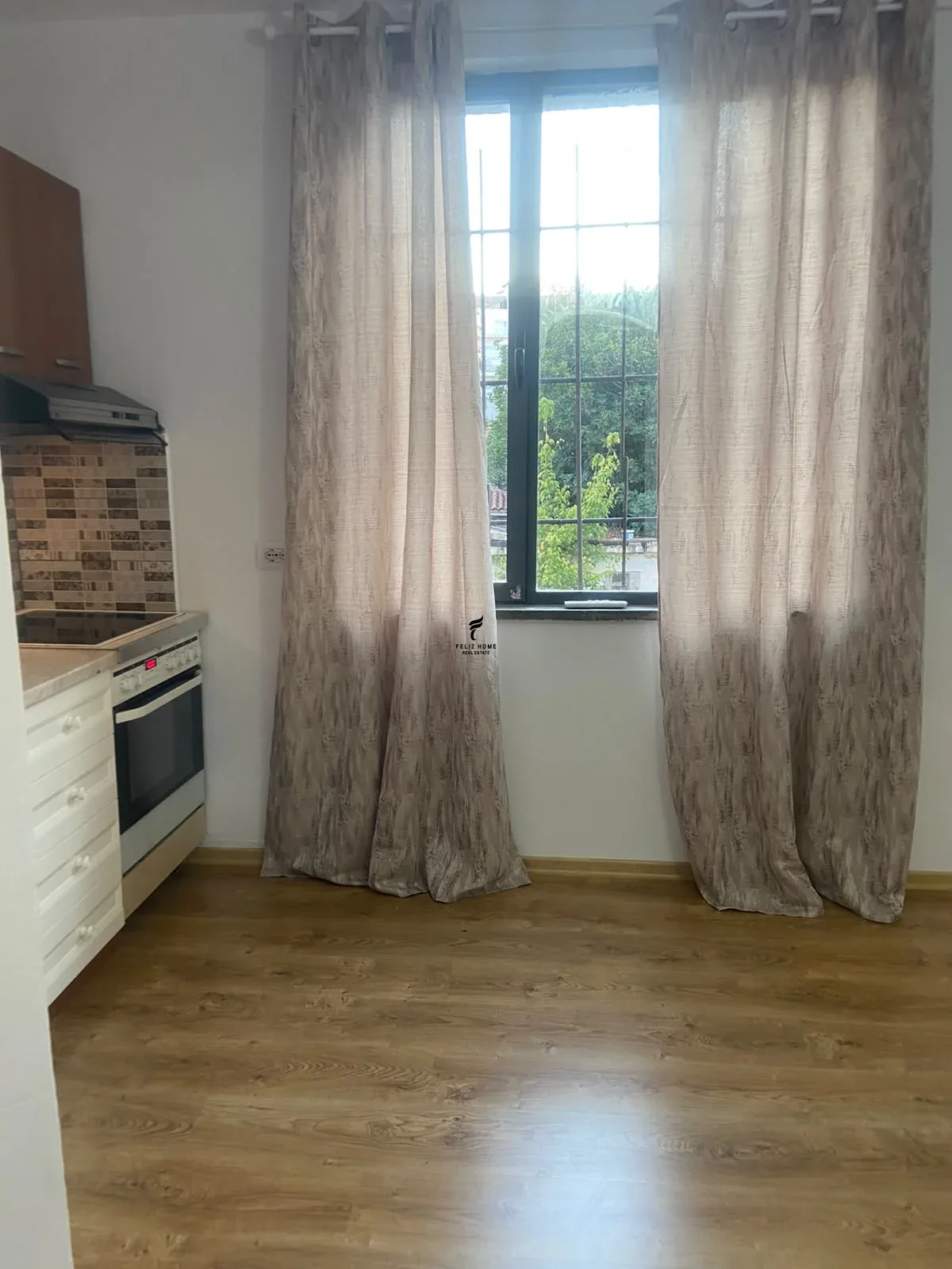APARTAMENT ME QERA 1+1 BULEVARDI ZOGU I 1 65.000 LEKE 2