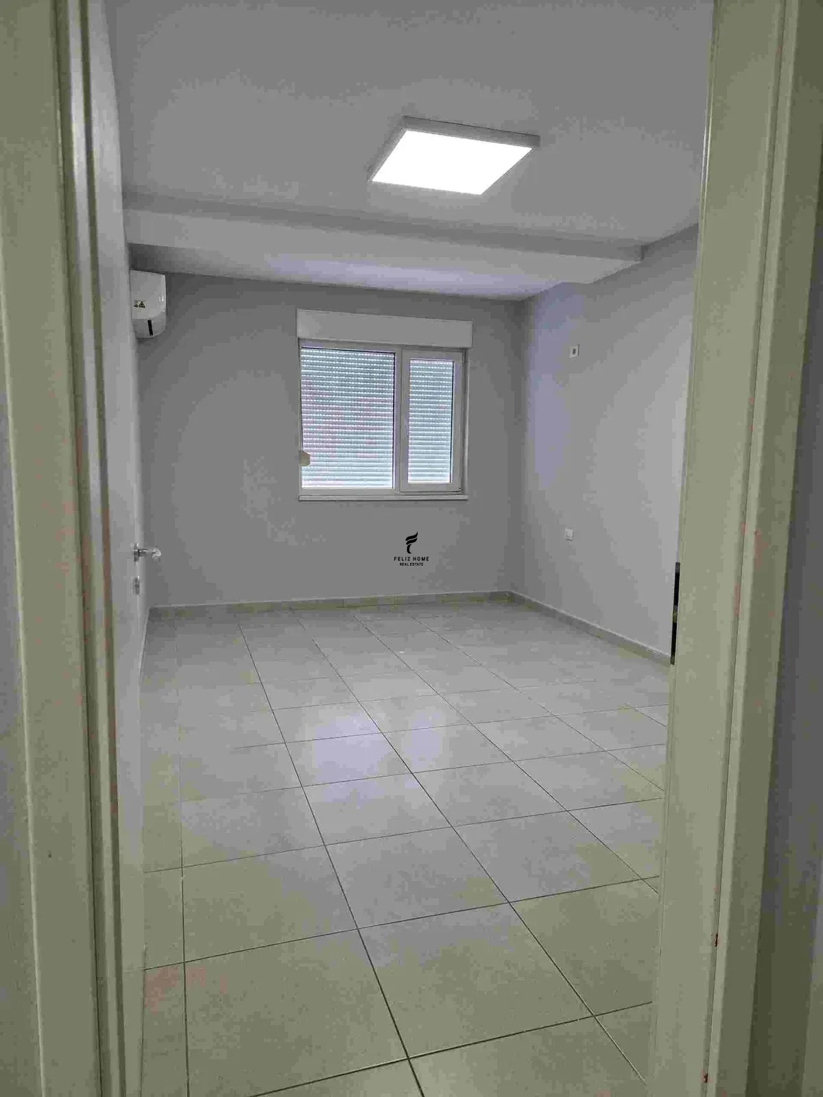 ZYRE ME QERA 55M2 21 DHJETORI 40.000 LEKE 4
