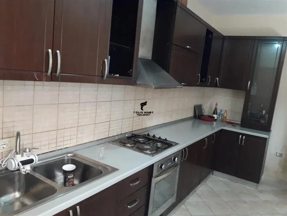 SHITET APARTAMENT 2+1+2 YZBERISHT 175.000EURO 2