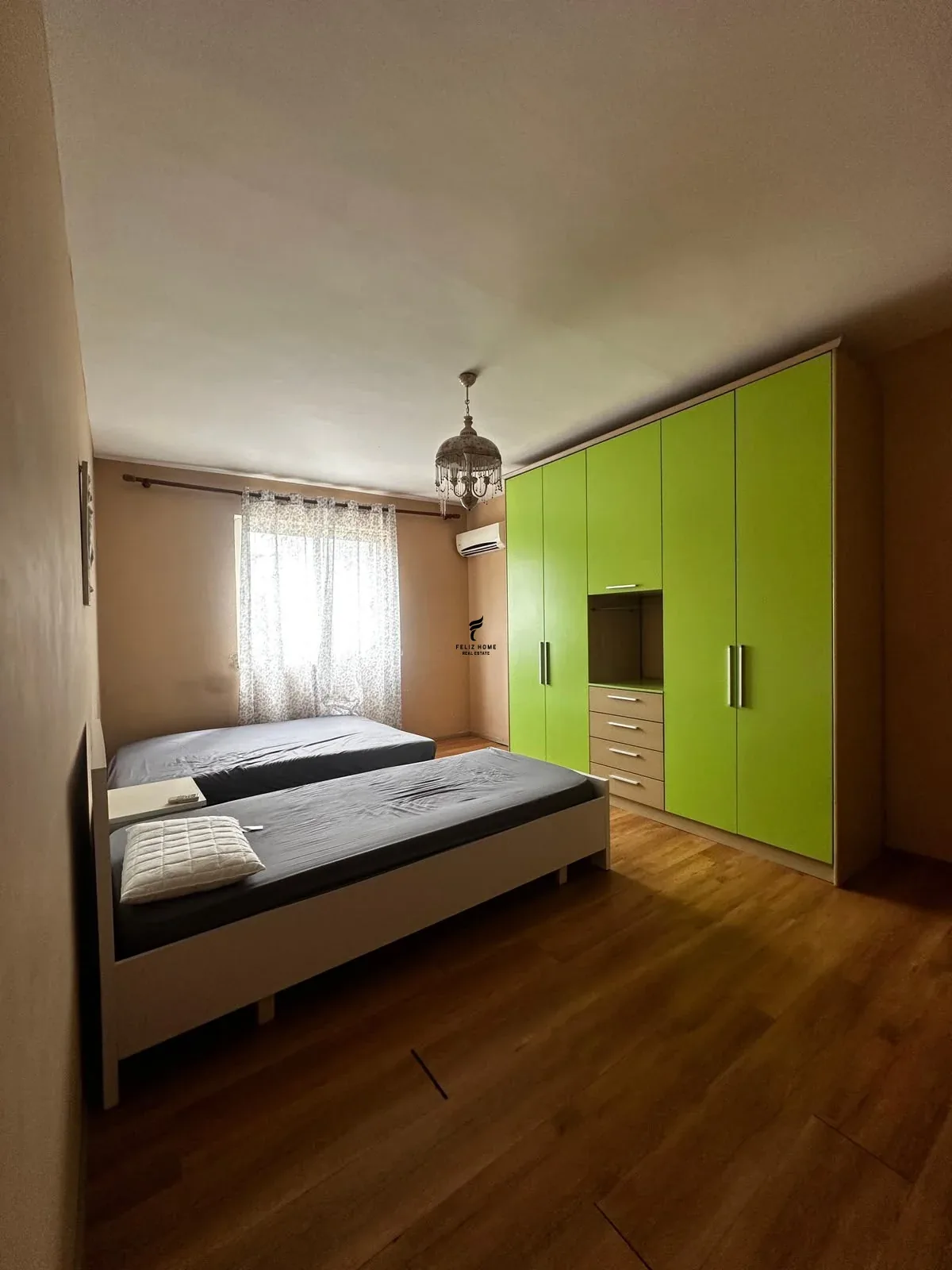 APARTAMENT ME QERA 2+1 RRUGA KONGRESI I MANASTIRIT 50.000 LEKE 2