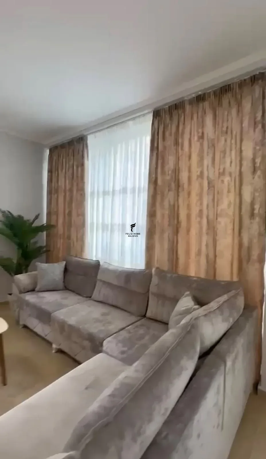 APARTAMENT ME QERA 2+1 STACIONI TRENIT 1.500 EURO