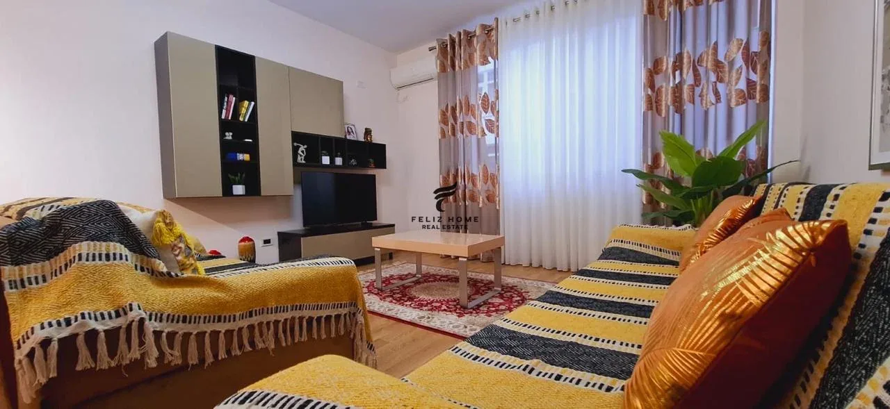 APARTAMENT ME QERA 1+1 KOPSHTI BOTANIK 600 EURO