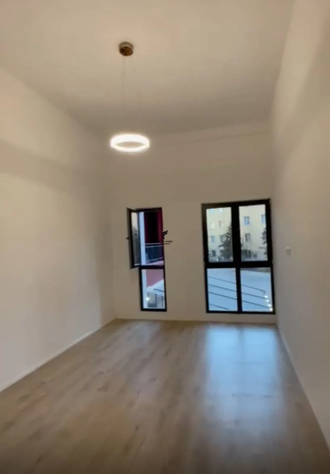 SHITET APARTAMENT 2+1+2 RRUGA E DIBRES 270.000 EURO