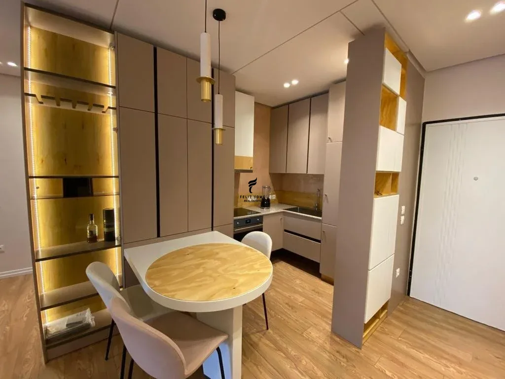SHITET APARTAMENT 1+1 RRUGA E KOSOVAREVE 340.000 EURO 2