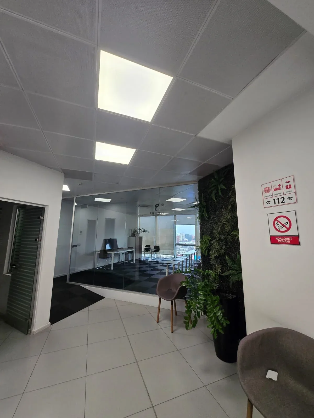 ZYRE ME QERA 770 M2 ZOGU I ZI 17.700 EURO 2