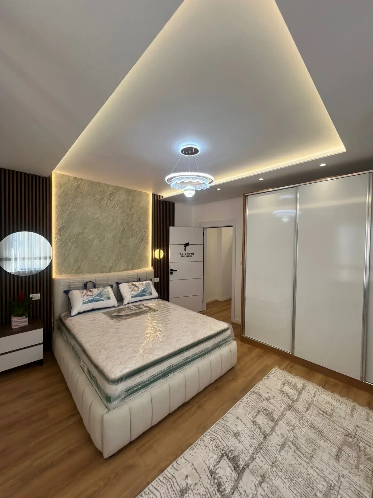 SHITET APARTAMENT 2+1+2 RRUGA E KAVAJES 265.000 EURO 3