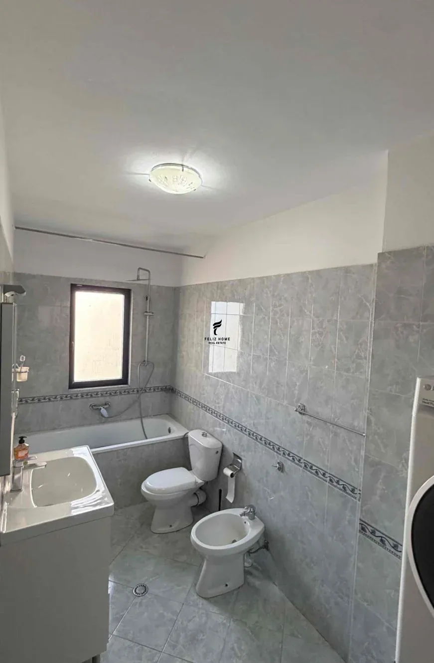 APARTAMENT ME QERA 2+1 ISH PARKU 65.000 LEKE 3