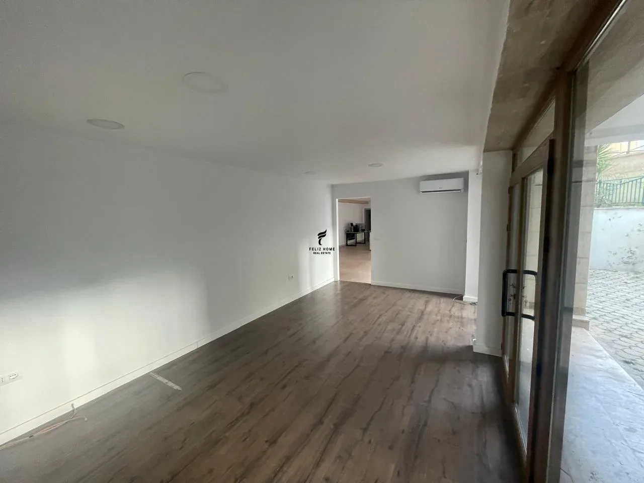 ZYRE ME QERA 163M2 PAZARI I RI 1.600 EURO 3