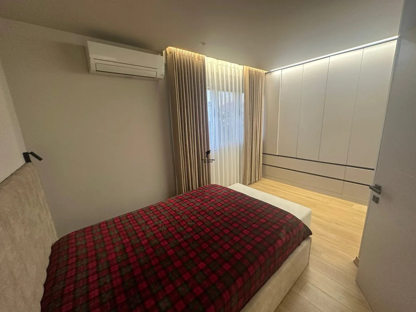 APARTAMENT ME QERA 1+1 VASIL SHANTO 80.000 LEKE 2