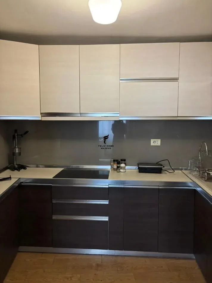 APARTAMENT ME QERA 3+1 QENDER 100.000 LEKE 3