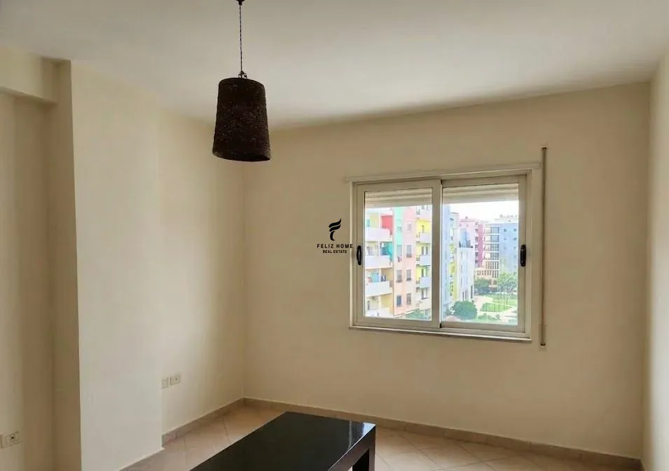 ZYRE ME QERA 100M2 BULEVARDI I RI 55.000 LEKE 3