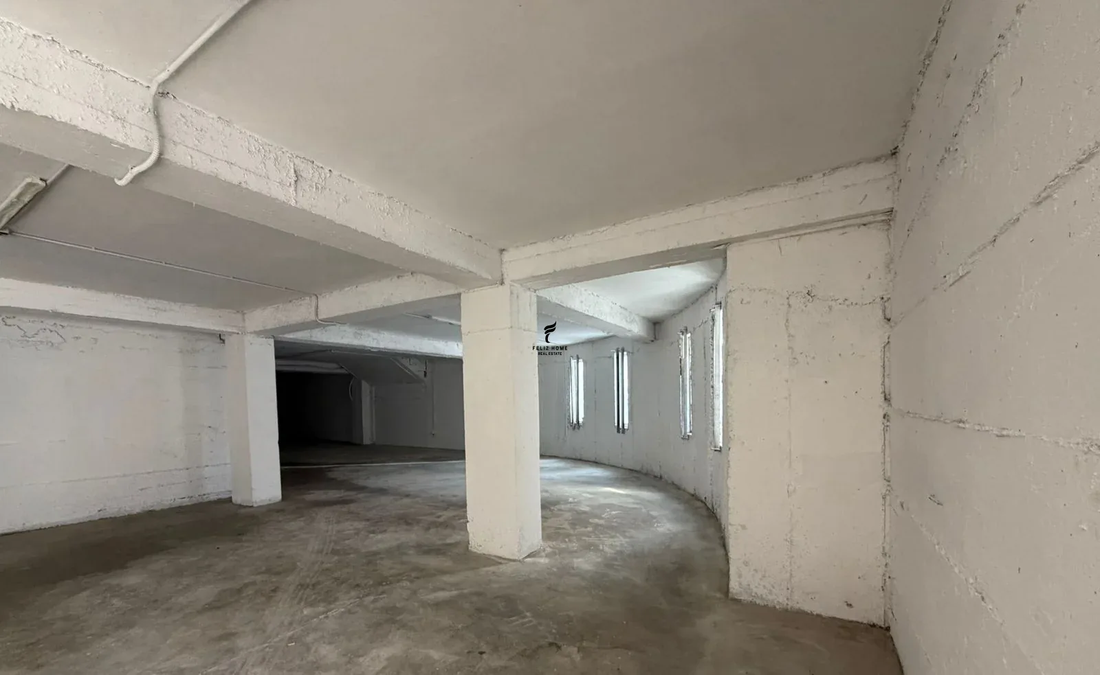 MAGAZINE ME QERA 500 M2 SHKOZE 200.000 LEKE 2