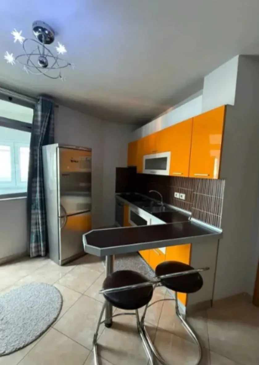 APARTAMENT ME QERA 2+1 IRFAN TOMINI 65.000 LEKE 2