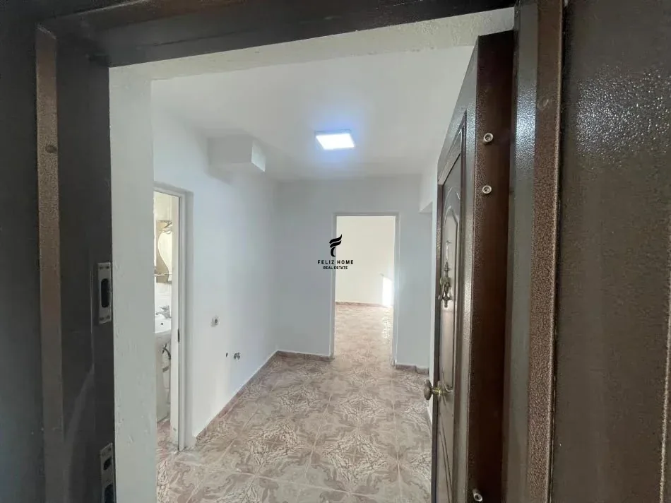 APARTAMENT ME QERA 2+1 RRUGA FERIT XHAJKO 50.000 LEKE 3