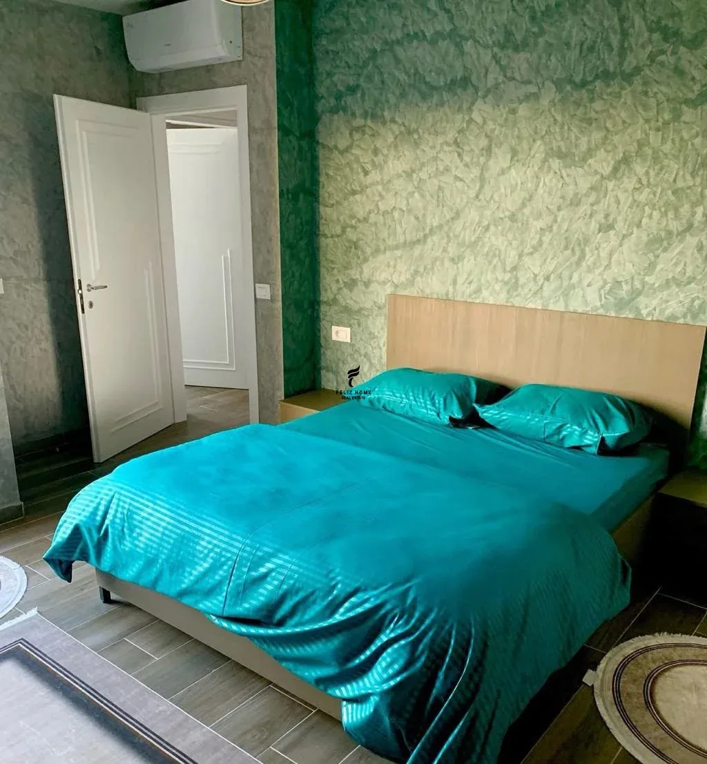 APARTAMENT ME QERA 3+1 RRUGA E DIBRES 100.000 LEKE 4