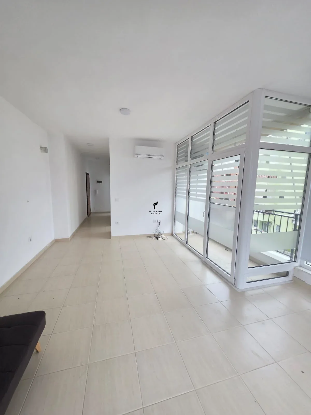 ZYRE ME QERA 60M2 BULEVARDI RI 44.000 LEKE 2
