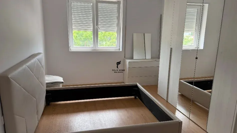 APARTAMENT ME QERA 2+1 RRUGA E DIBRES 55.000 LEKE 3