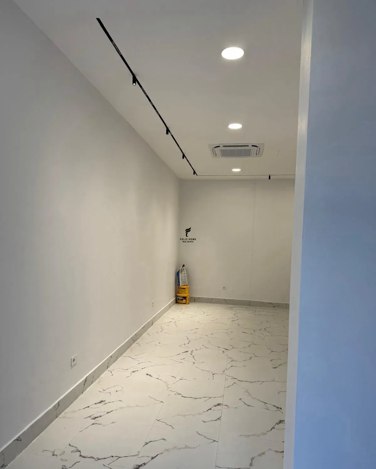 SHITET DYQAN 38 M2 MINE PEZA 175.000 EURO 2