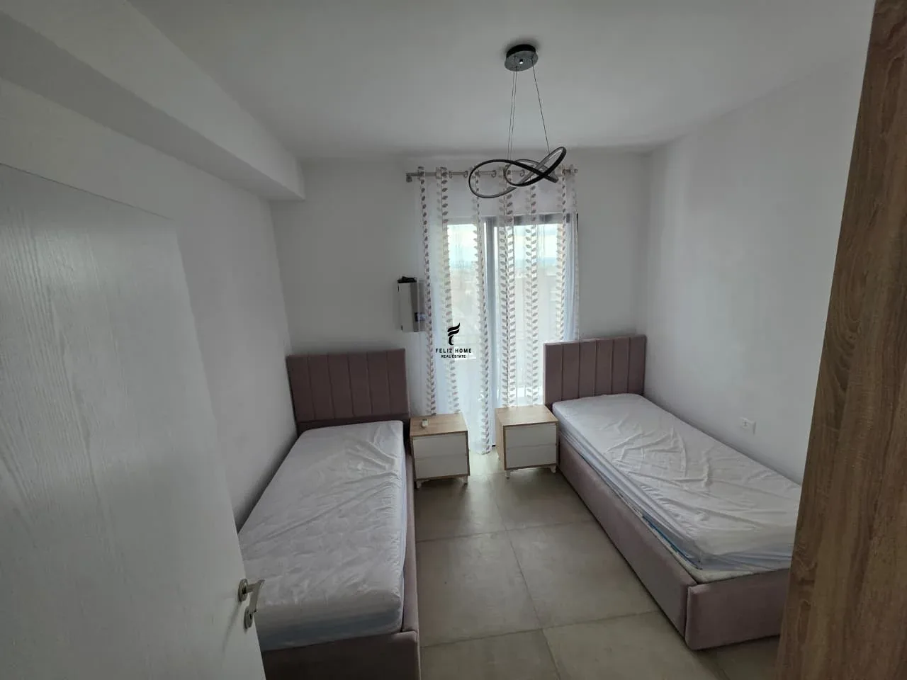 APARTAMENT ME QERA 2+1 RRUGA E DIBRES 60.000 LEKE 4