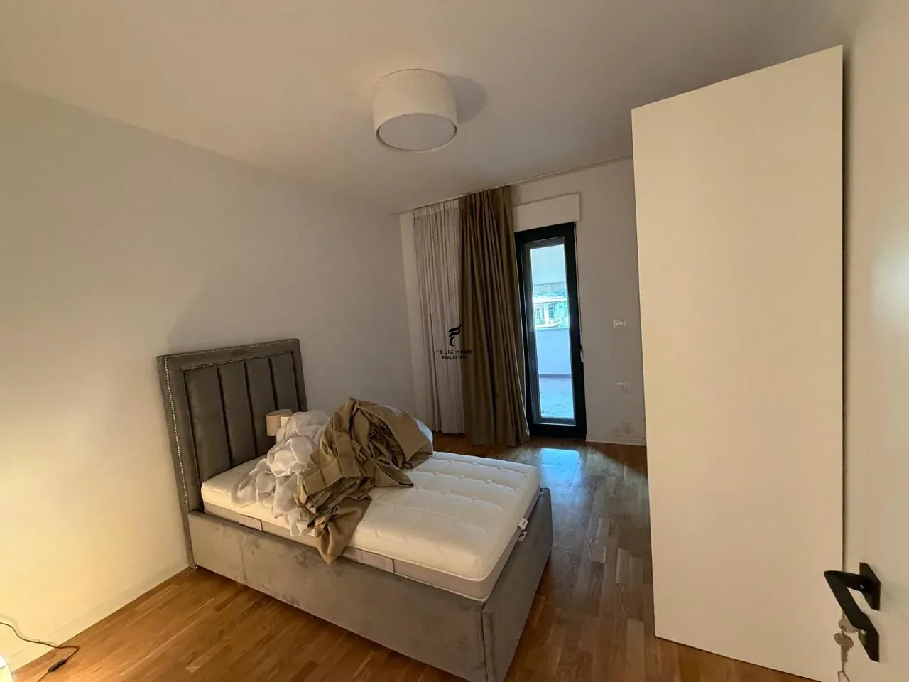 APARTAMENT ME QERA 3+1+2 BLLOK 250.000 LEKE 4