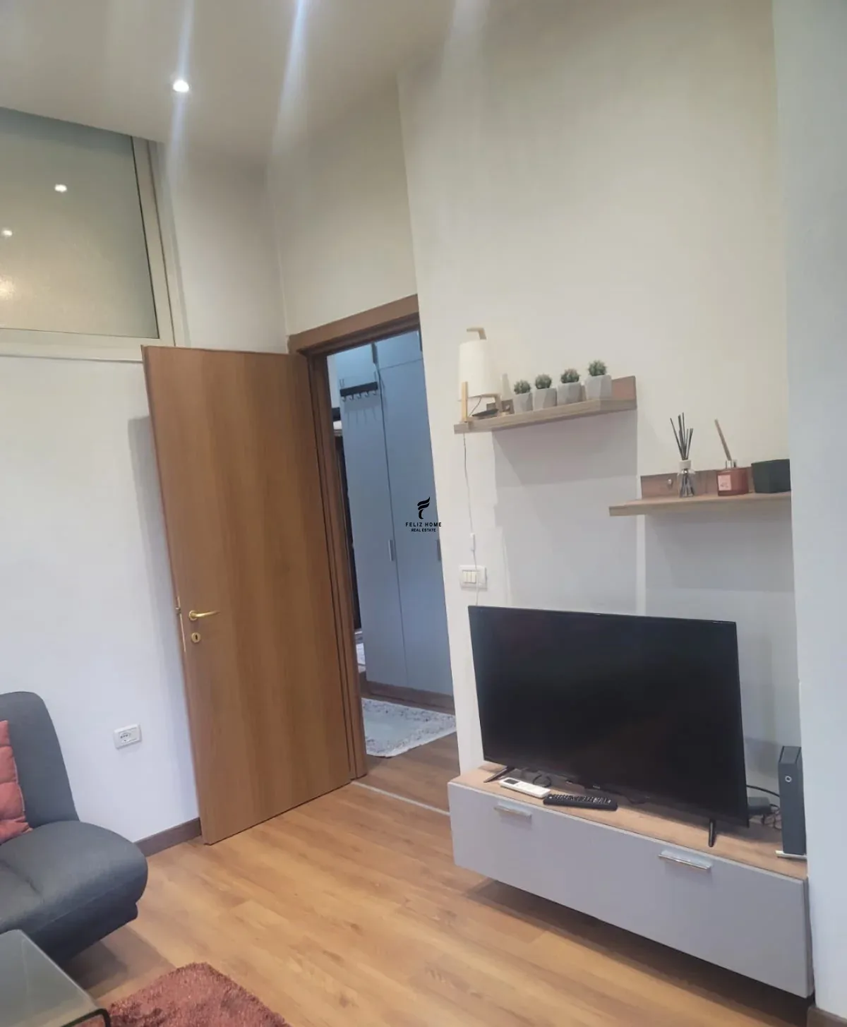 APARTAMENT ME QERA 1+1 9 KATSHET 60.000 LEKE 2