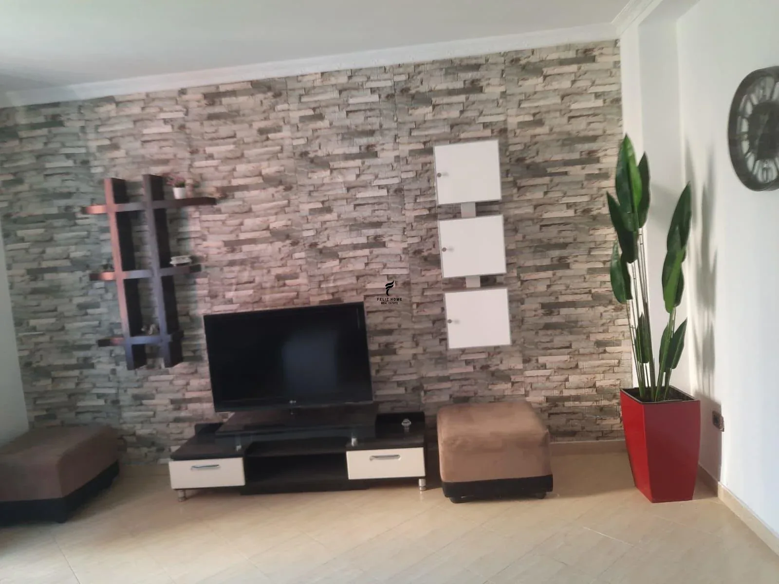 APARTAMENT ME QERA 2+1 VASIL SHANTO 70.000 LEKE 3