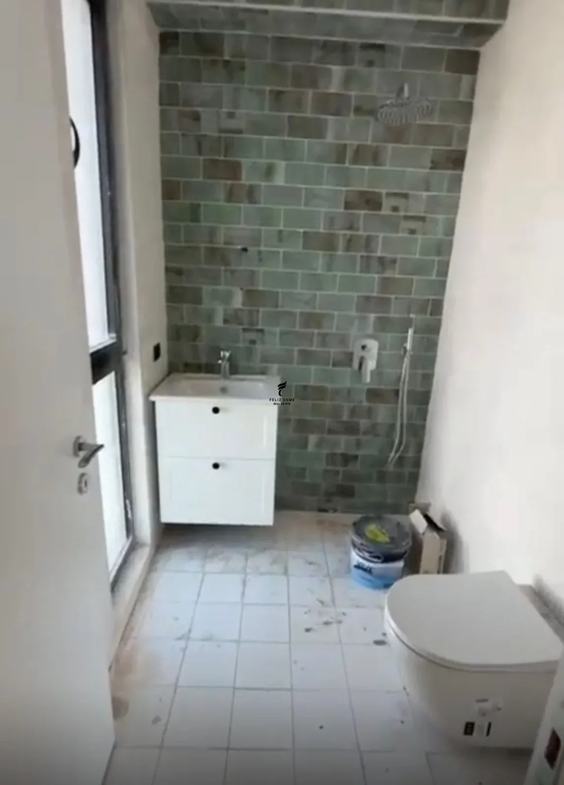 ZYRE ME QERA 125 M2 RRUGA E DIBRES 800 EURO 3