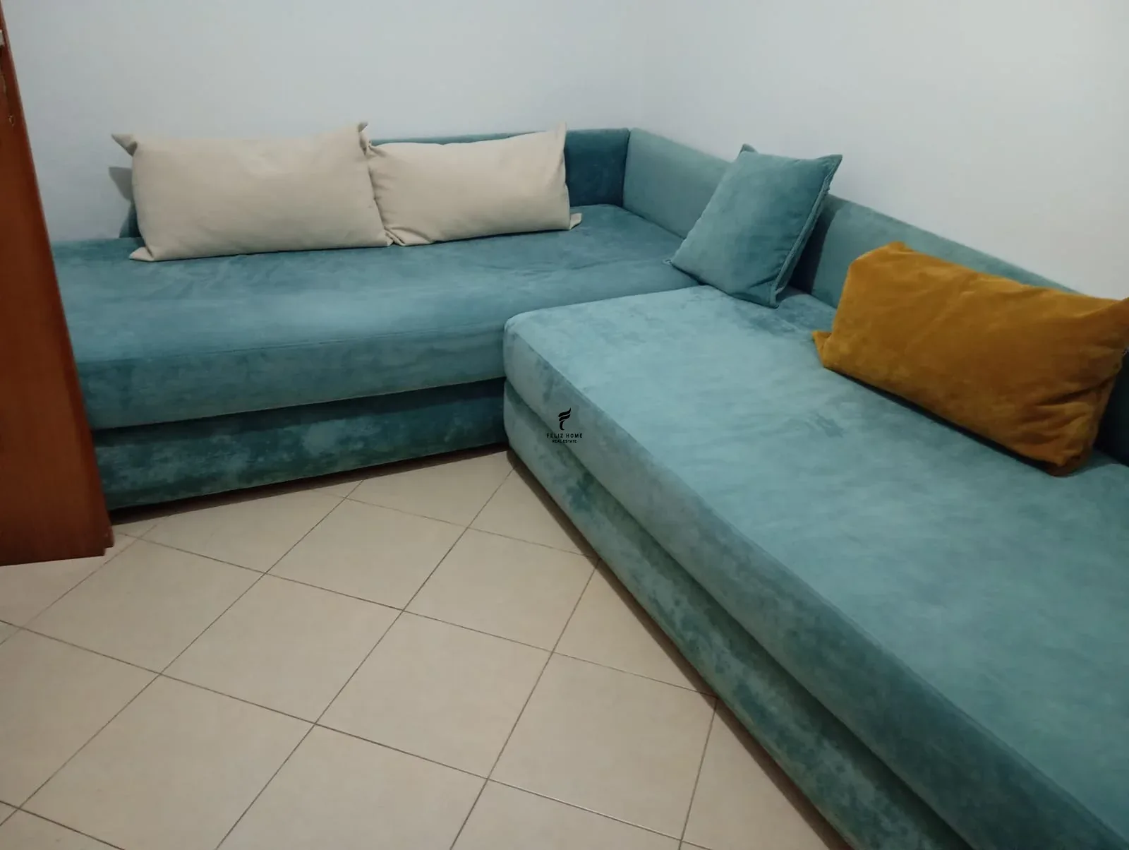 APARTAMENT ME QERA 1+1 RRUGA E ELBASANIT 50.000 LEKE
