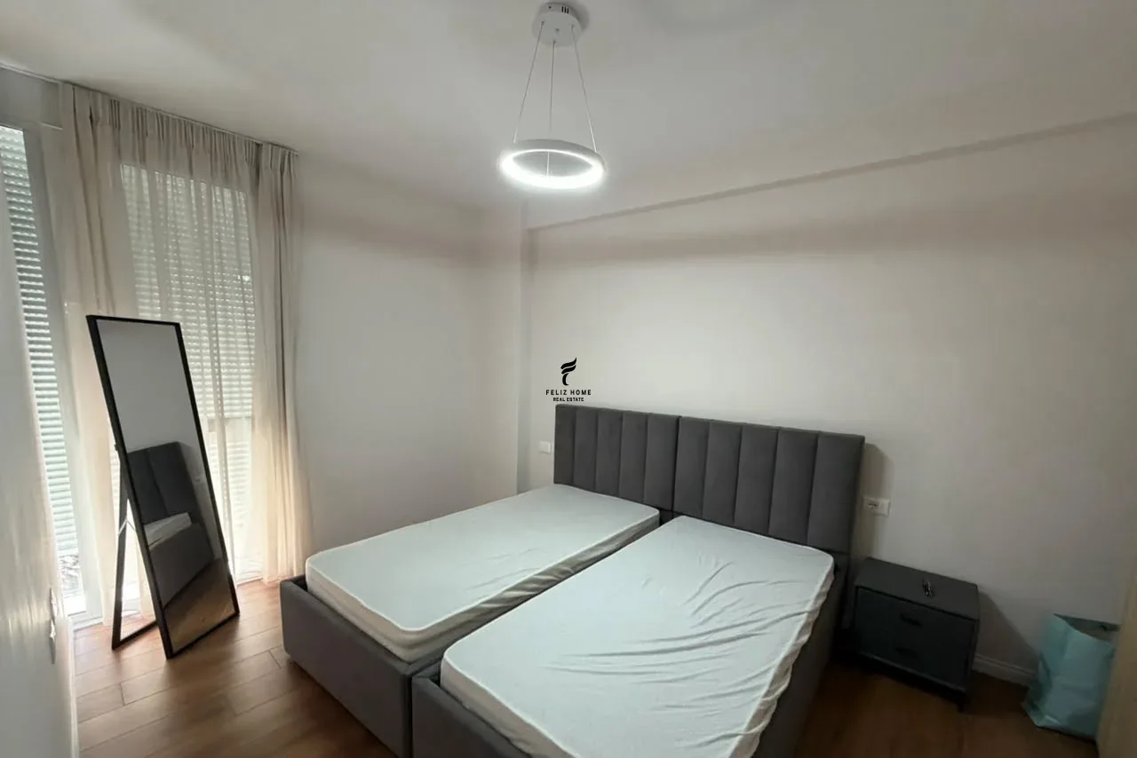 APARTAMENT ME QERA 2+1 QENDER 75.000 LEKE 3