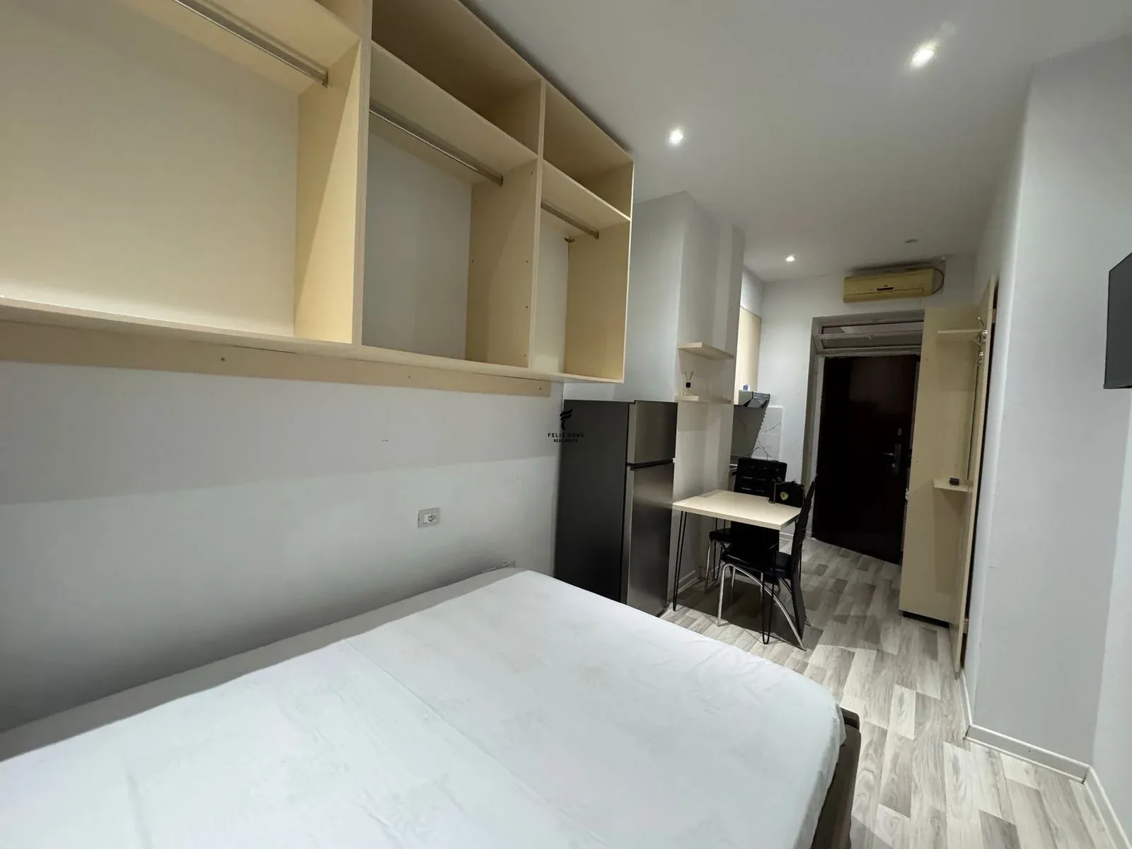 GARSONIERE ME QERA 40M2 RRUGA E BARRIKADAVE 42.000 LEKE 3