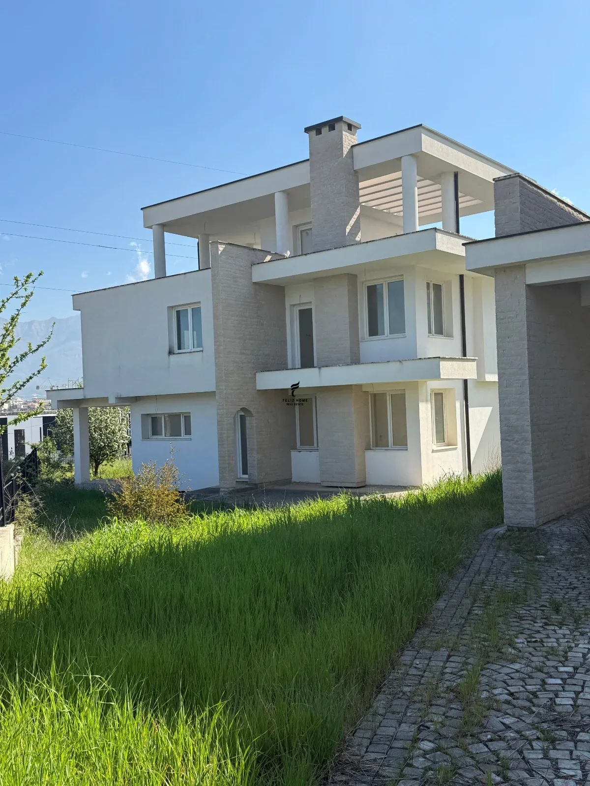 SHITET VILE INDIVIDUALE KATESHE MJULL-BATHORE 670.000 EURO