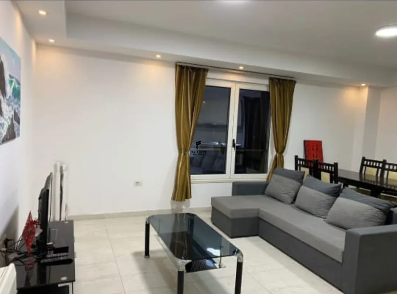 APARTAMENT ME QERA 2+1 VASIL SHANTO 70.000 LEKE