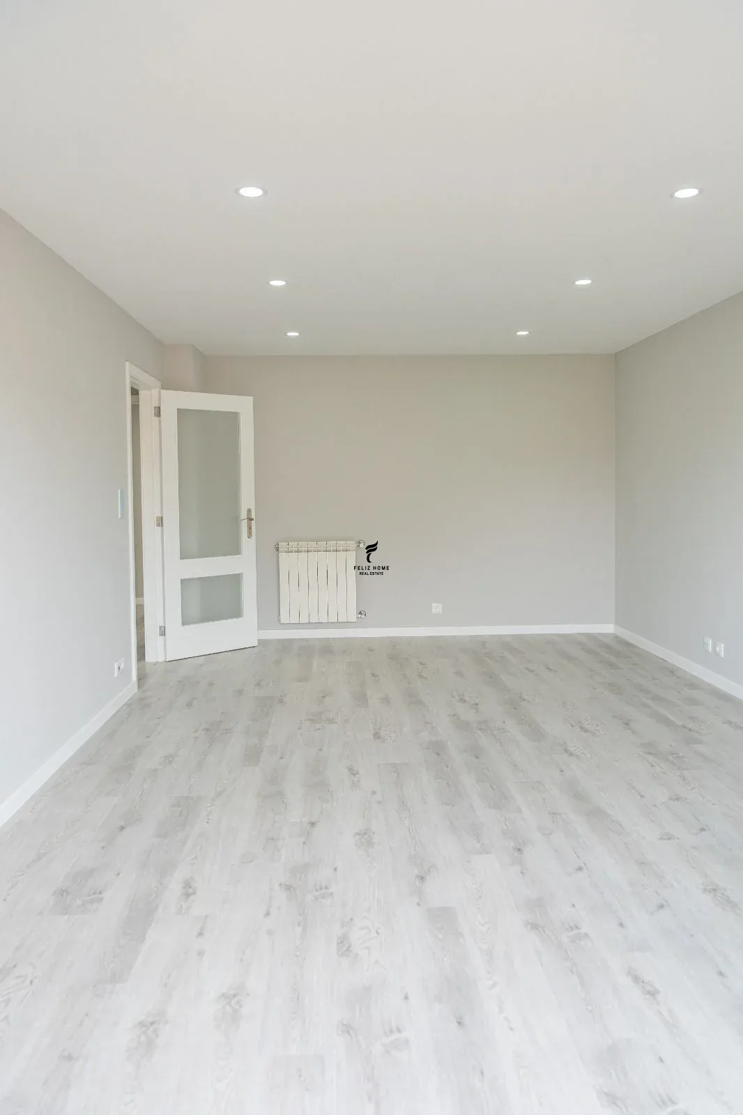 AMBIENT BIZNESI ME QERA 125 M2 LAPRAKE 1.000 EURO 1
