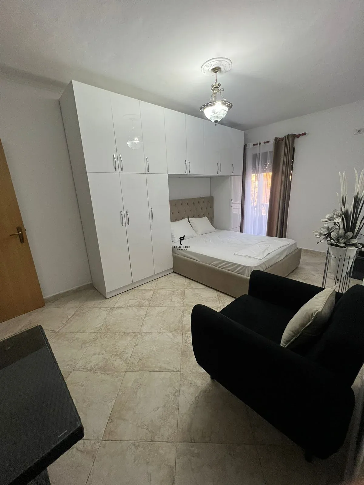 GARSONIERE ME QERA 40M2 RRUGA E BARRIKADAVE 50.000 LEKE